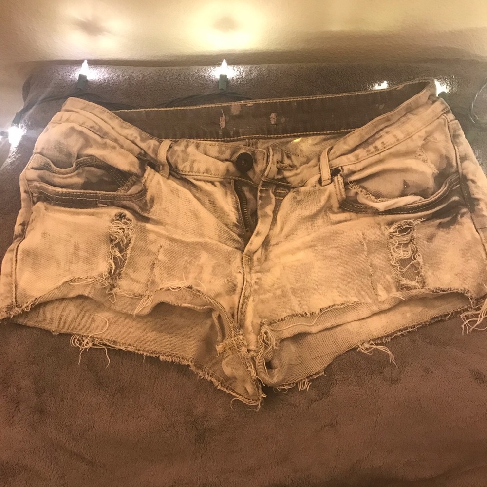 Cheeky Washed Distressed Low-Rise Jean shorts